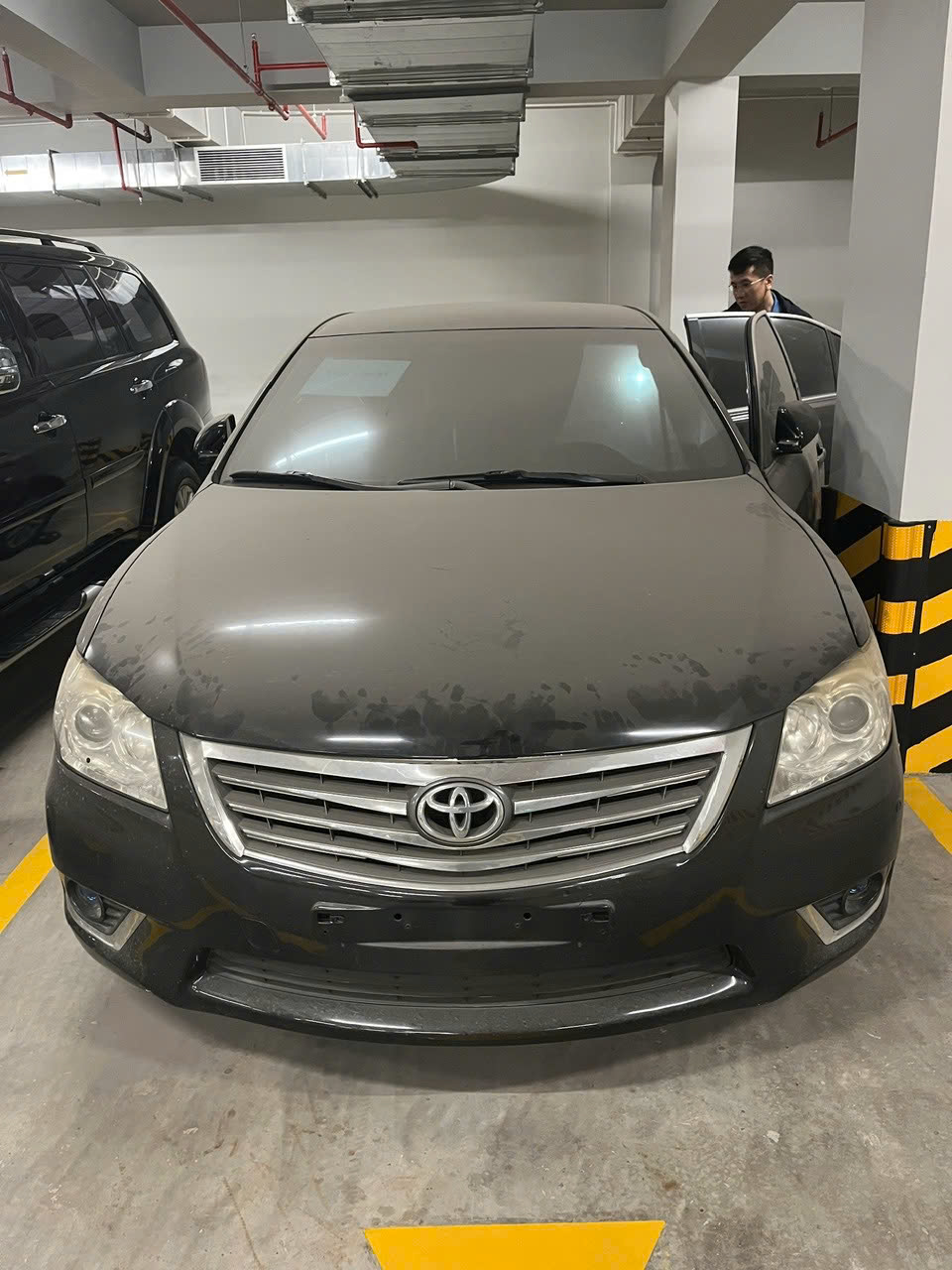 01 xe ô tô 05 chỗ ngồi nhãn hiệu Toyota Camry 2.4G, năm sản xuất 2010 tại Việt Nam của Văn phòng Bảo hiểm xã hội Việt Nam (đấu giá cả lô)